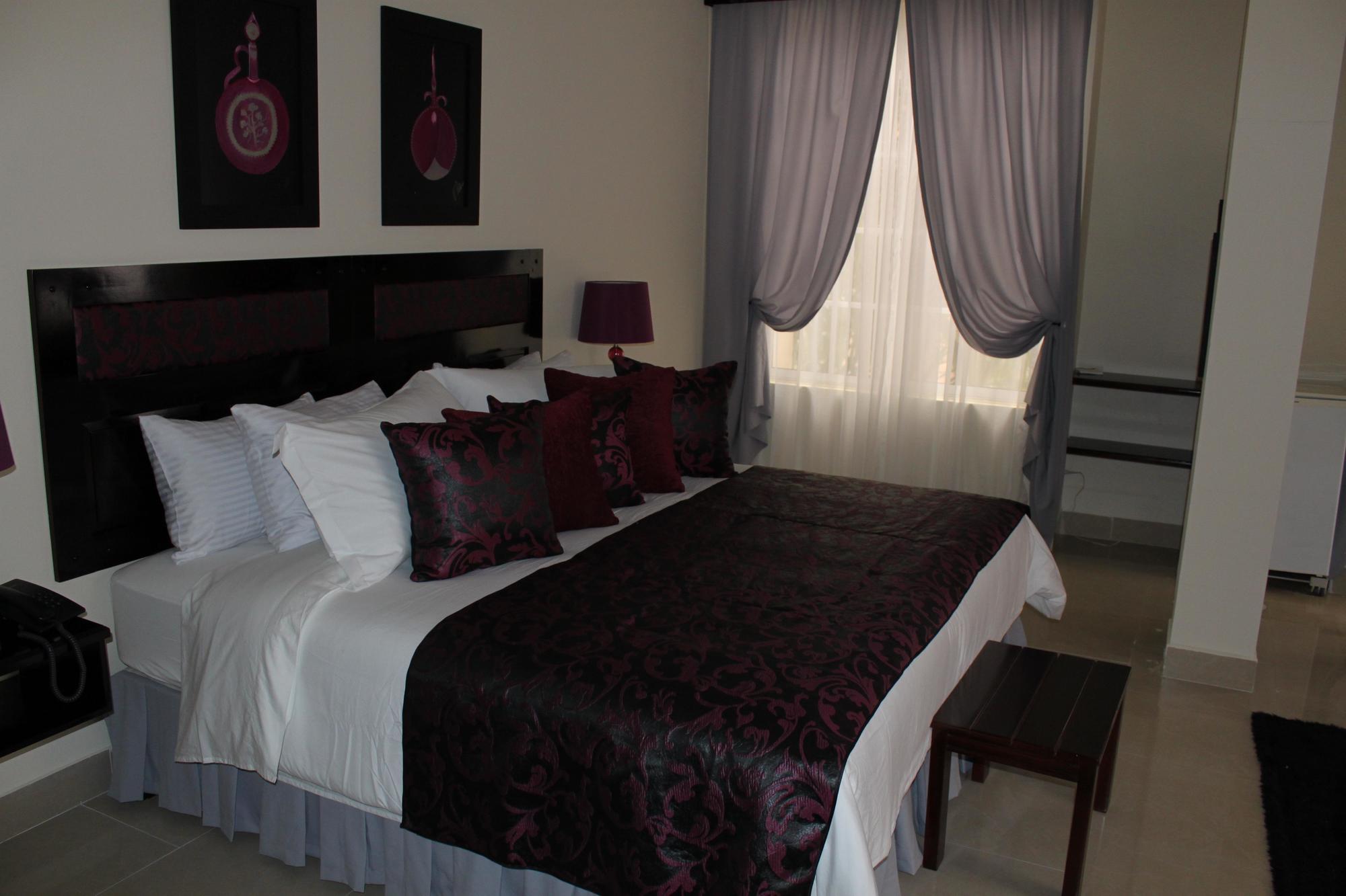Victoria'S Park Hotel Armenia  Exteriör bild