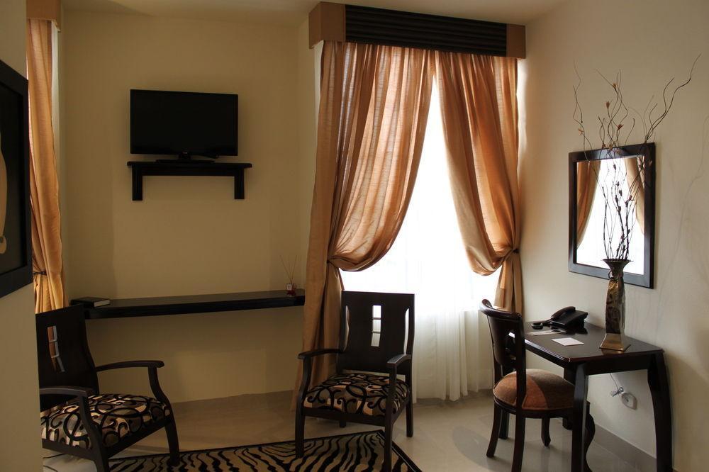 Victoria'S Park Hotel Armenia  Exteriör bild